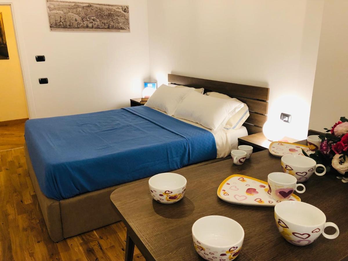 Domus Studio 25 Bed & Breakfast Neapol Zewnętrze zdjęcie